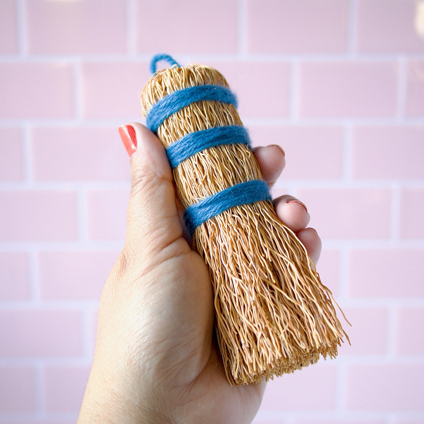 Escobetas de Raiz - Zero Waste Root Dish Scrubbers in Fun Colors