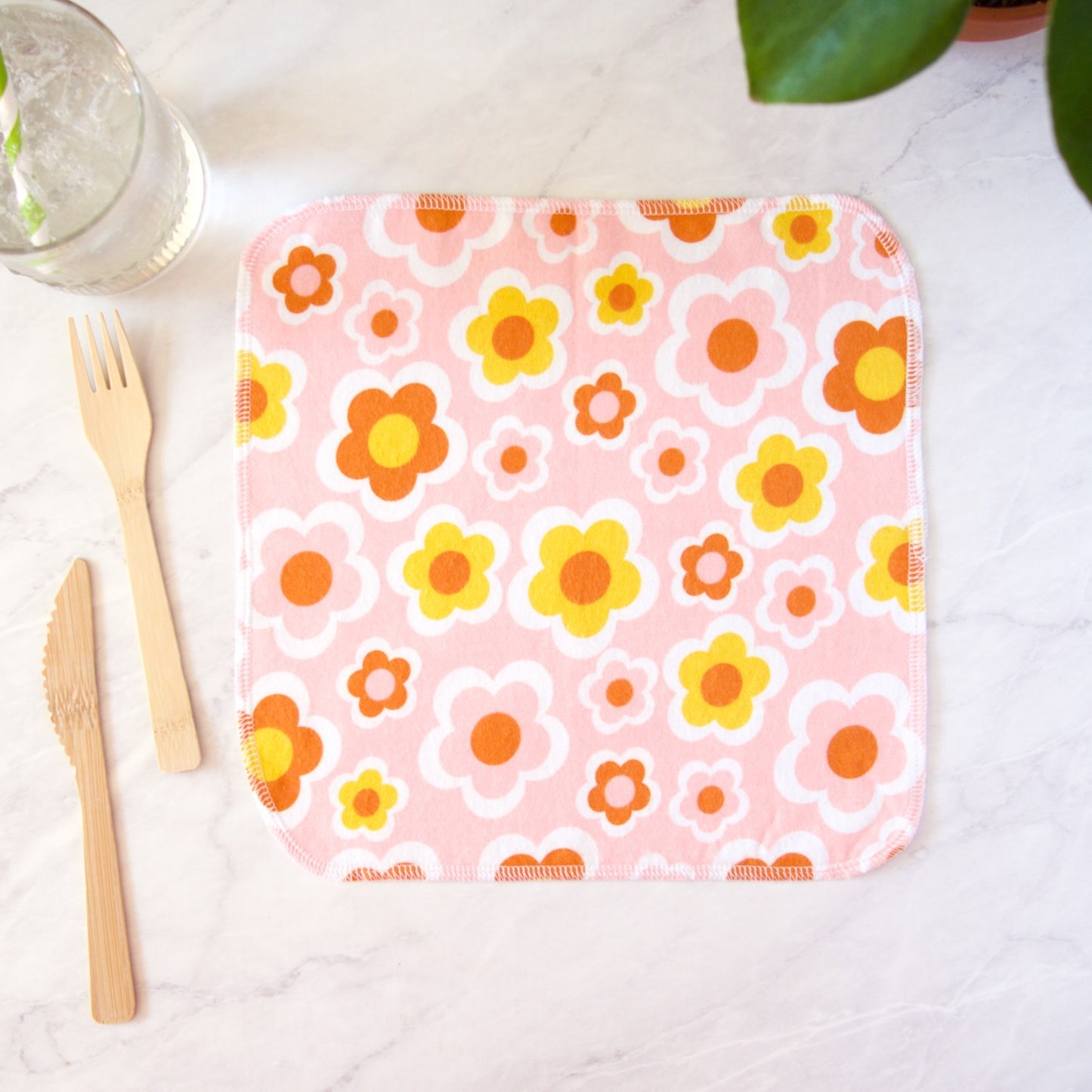 Best Summer Yet Eco-Bundle featuring Daisies on Pink
