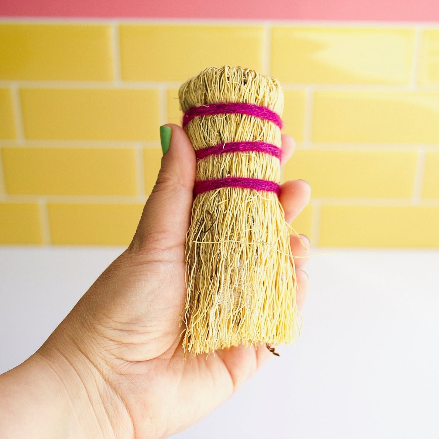 Escobetas de Raiz - Zero Waste Root Dish Scrubbers in 6 Happy Colors