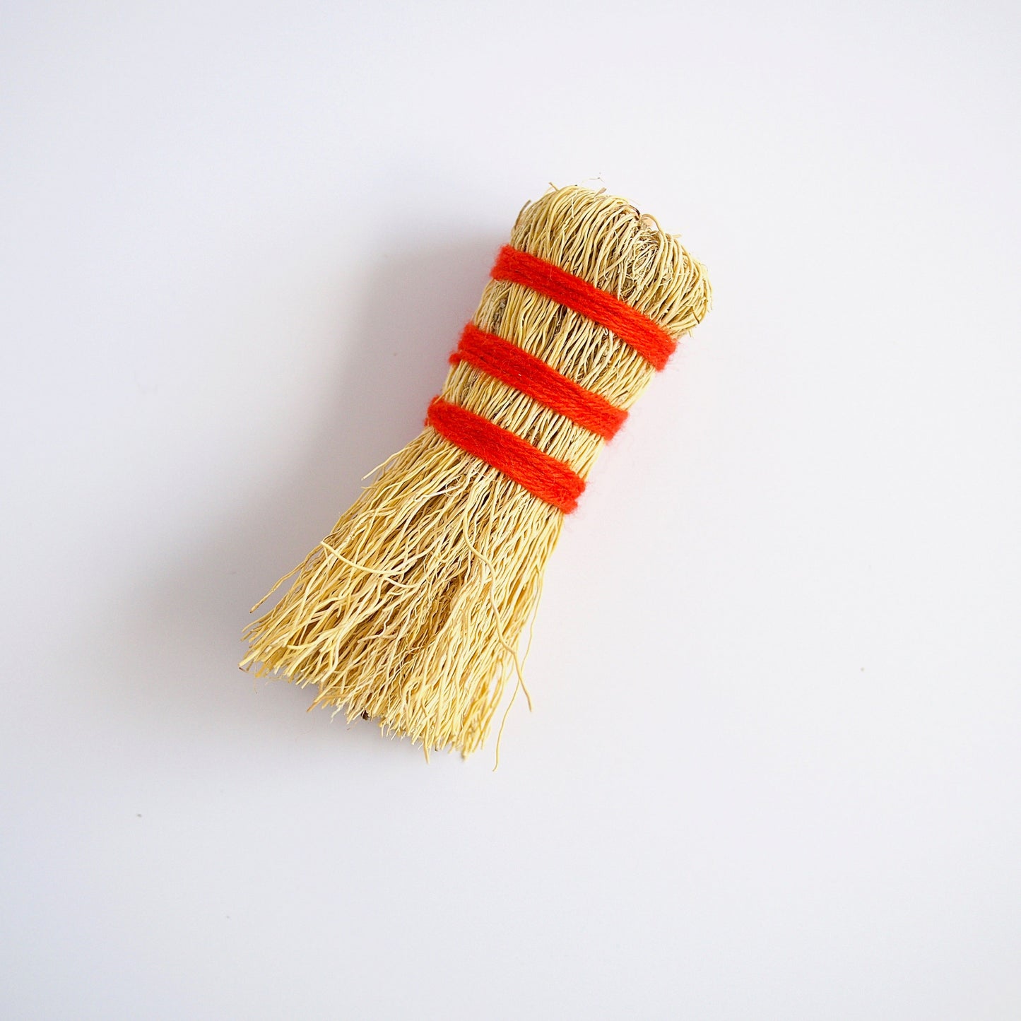Escobetas de Raiz - Zero Waste Root Dish Scrubbers in 6 Happy Colors